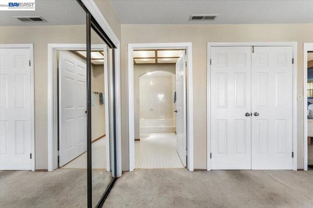 6444 6444 Boone Dr, Castro Valley, CA 94552