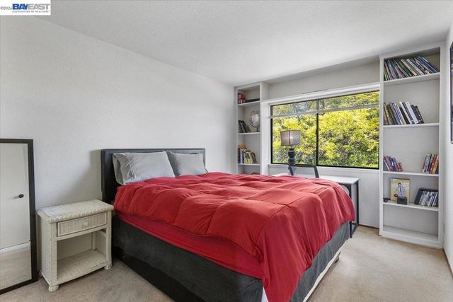 6444 6444 Boone Dr, Castro Valley, CA 94552