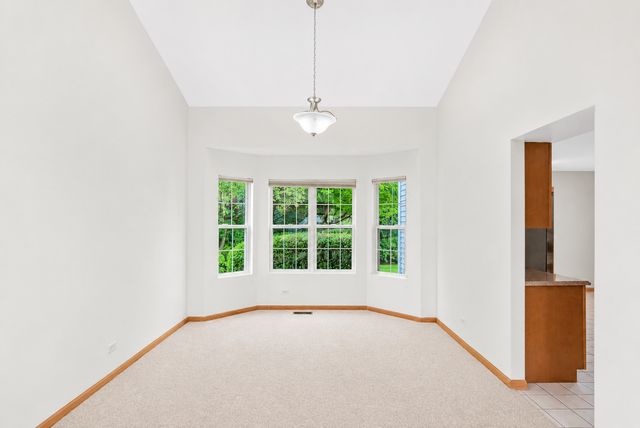360 Thomas Drive, West Chicago, IL 60185