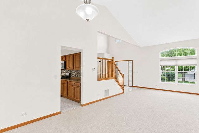 360 Thomas Drive, West Chicago, IL 60185