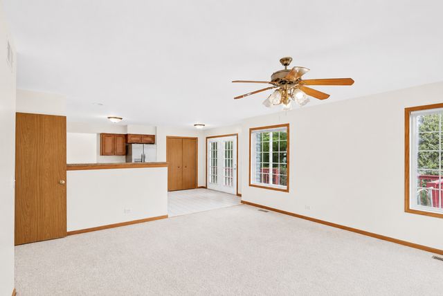 360 Thomas Drive, West Chicago, IL 60185