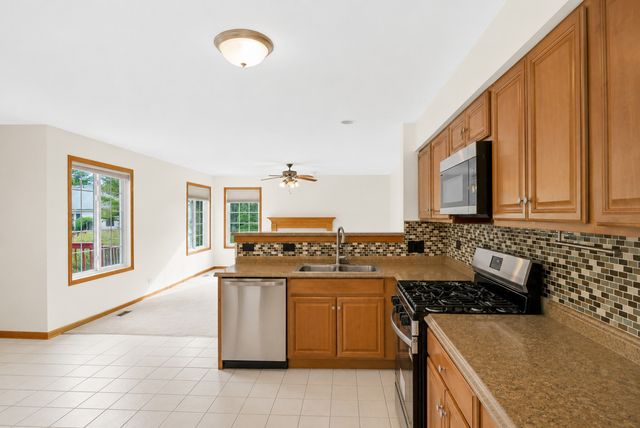 360 Thomas Drive, West Chicago, IL 60185