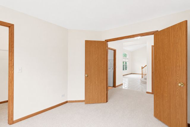 360 Thomas Drive, West Chicago, IL 60185