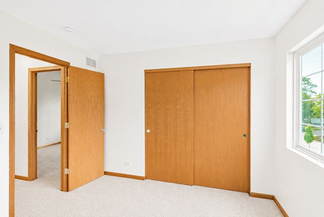 360 Thomas Drive, West Chicago, IL 60185