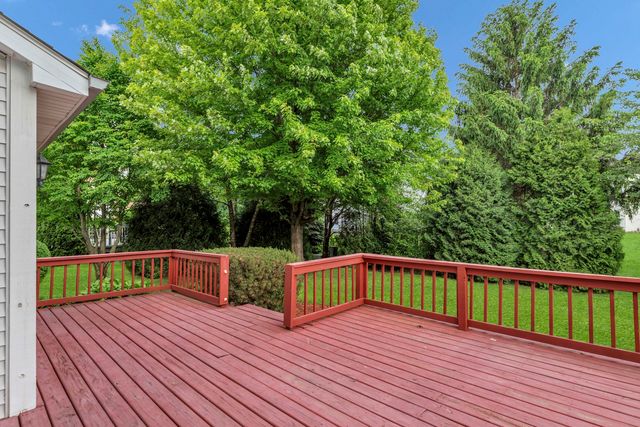 360 Thomas Drive, West Chicago, IL 60185