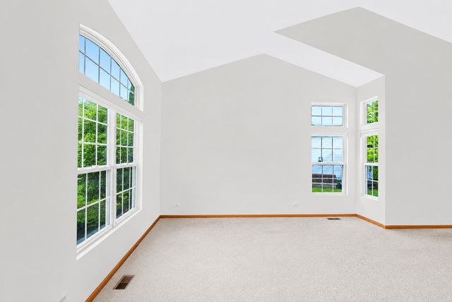 360 Thomas Drive, West Chicago, IL 60185