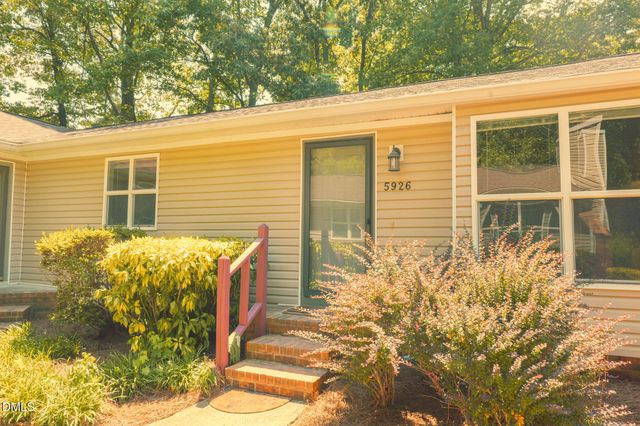 5926 Suncreek Court, Raleigh, NC 27606
