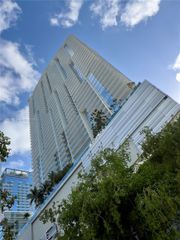 68 SE 6th St 3611, Miami, FL 33131