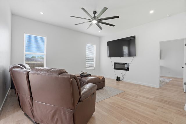 1805 San Antonio Street, Grand Prairie, TX 75051