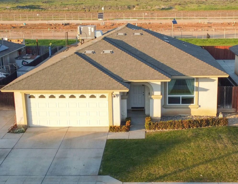 4310 W Saginaw Way, Fresno, CA 93722