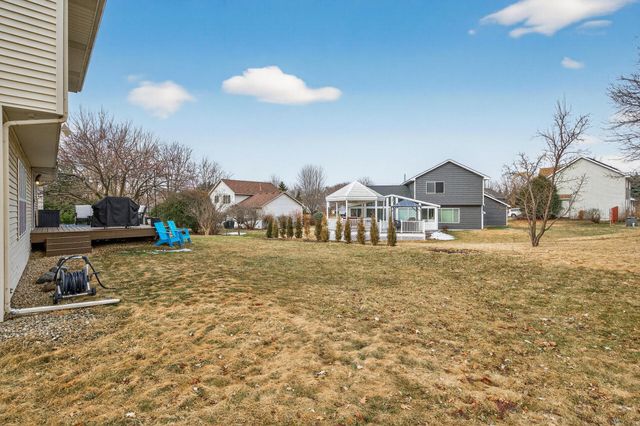 392 Pendryn Hill Curve, Woodbury, MN 55125