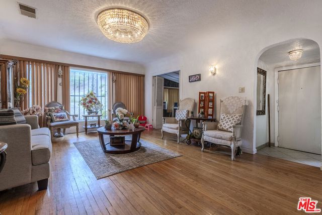 2251 Moss Avenue, Los Angeles, CA 90065