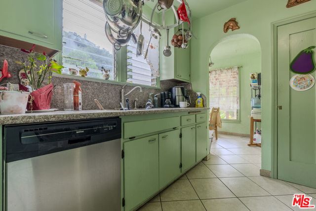 2251 Moss Avenue, Los Angeles, CA 90065