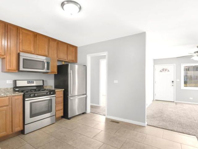 10 W Thacker Street, Hoffman Estates, IL 60169