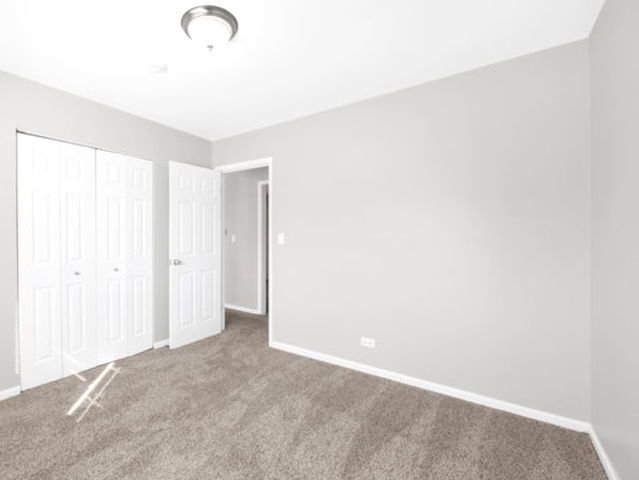 10 W Thacker Street, Hoffman Estates, IL 60169