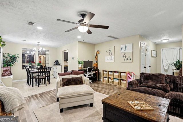 9421 Forest Knoll Drive, Jonesboro, GA 30238