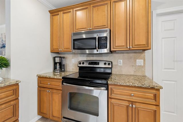 1005 HIGHGROVE COURT, Valrico, FL 33596