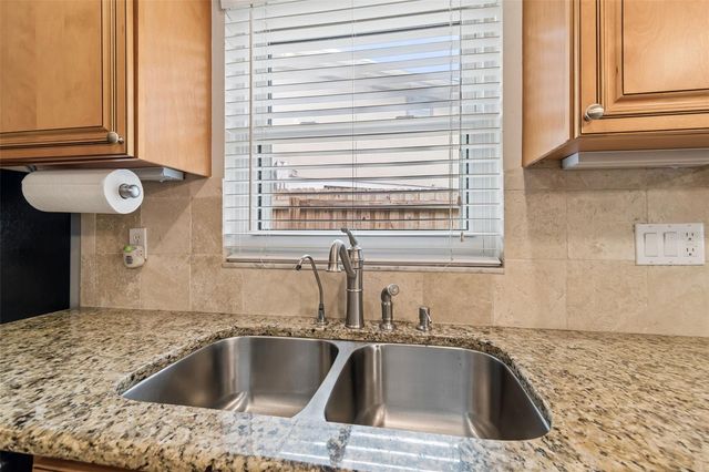 1005 HIGHGROVE COURT, Valrico, FL 33596