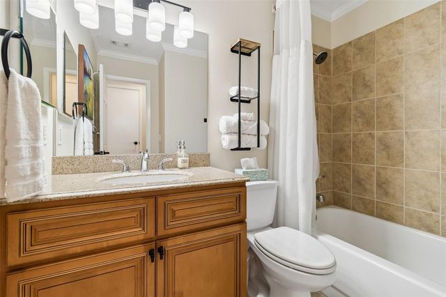 1005 HIGHGROVE COURT, Valrico, FL 33596