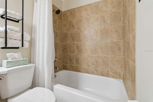1005 HIGHGROVE COURT, Valrico, FL 33596