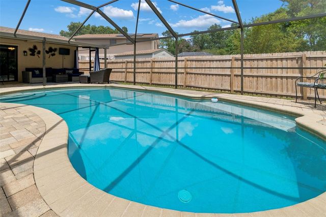 1005 HIGHGROVE COURT, Valrico, FL 33596