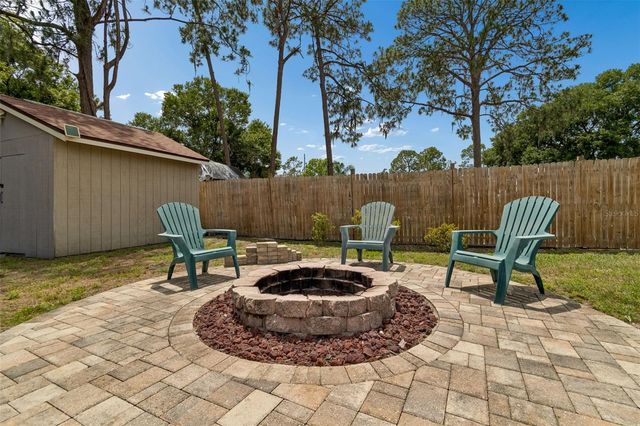 1005 HIGHGROVE COURT, Valrico, FL 33596