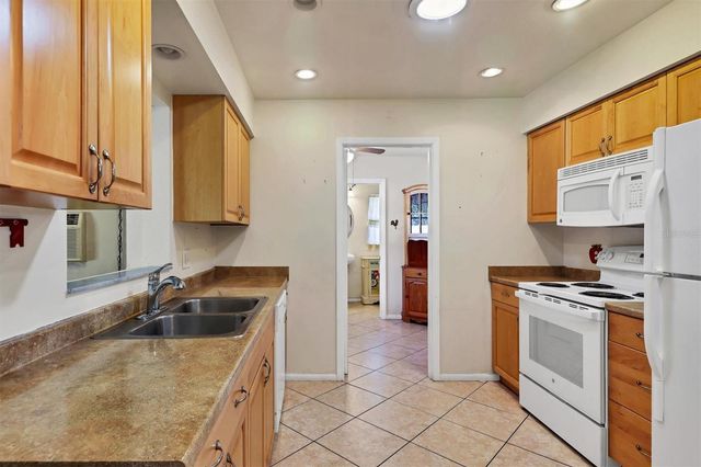 3621 GLEN RIDGE LANE, Sarasota, FL 34233