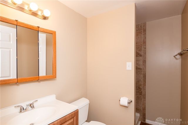 7866 Harshmanville Road, Dayton, OH 45424