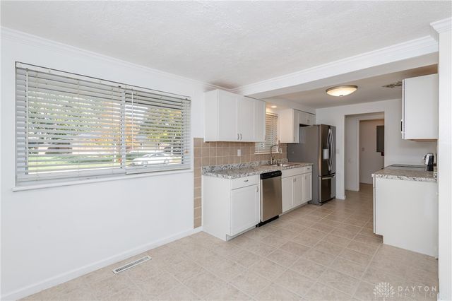 7866 Harshmanville Road, Dayton, OH 45424