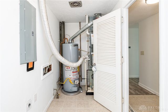 7866 Harshmanville Road, Dayton, OH 45424