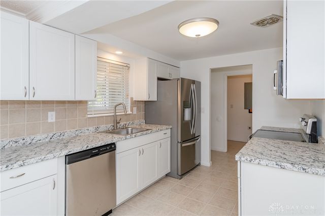 7866 Harshmanville Road, Dayton, OH 45424