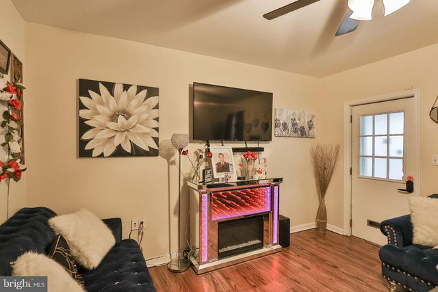 912 SPRUCE ST, Easton, PA 18042