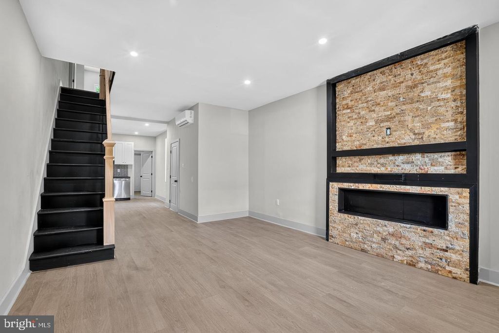 5704 BOYER ST, PHILADELPHIA, PA 19138 — photo 3