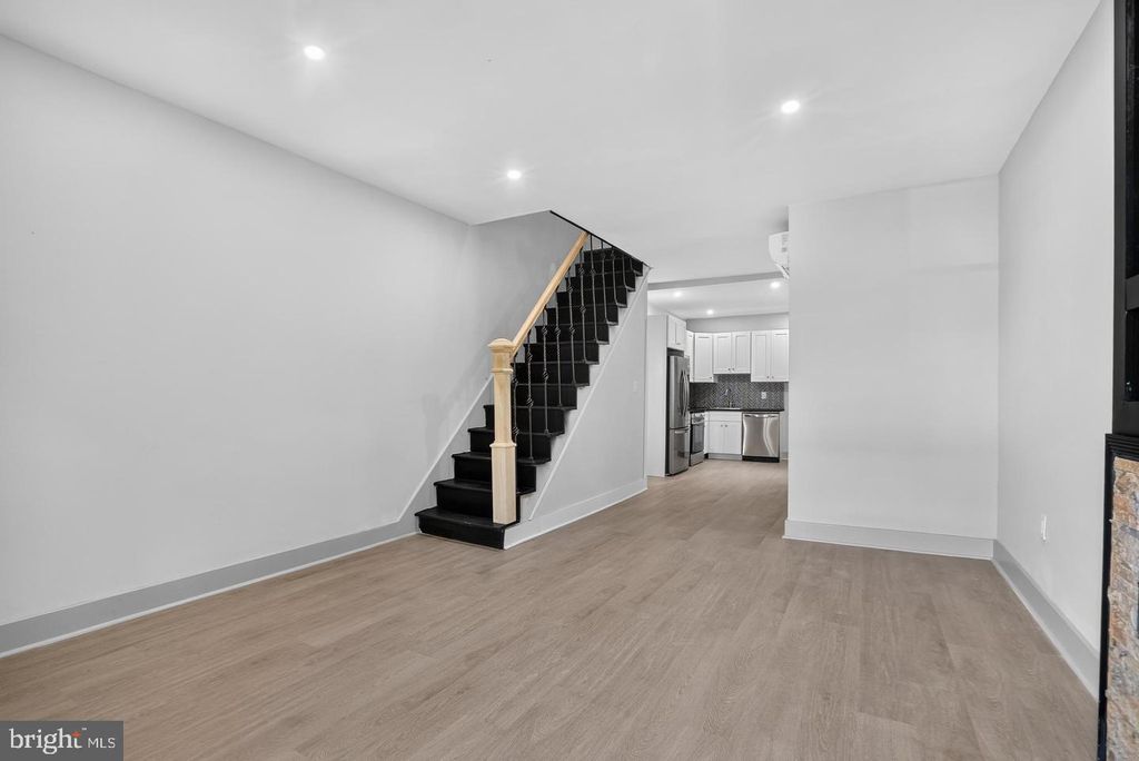 5704 BOYER ST, PHILADELPHIA, PA 19138 — photo 4