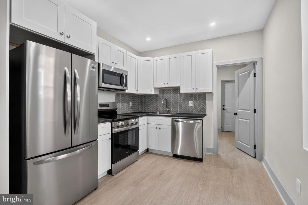 5704 BOYER ST, PHILADELPHIA, PA 19138 — photo 5