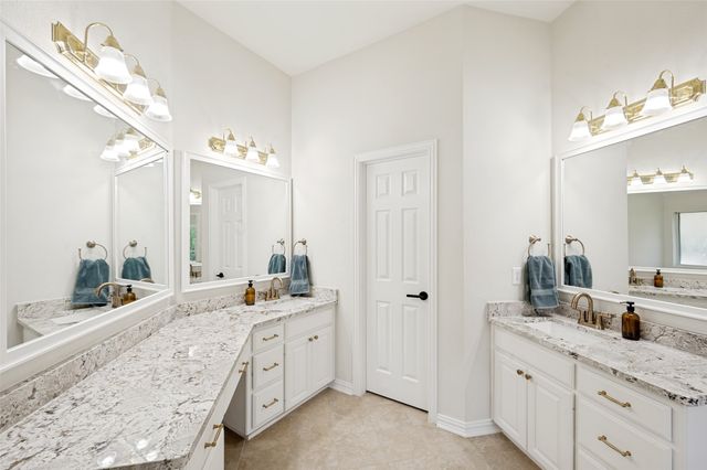 905 Brittany Drive, Lewisville, TX 75067