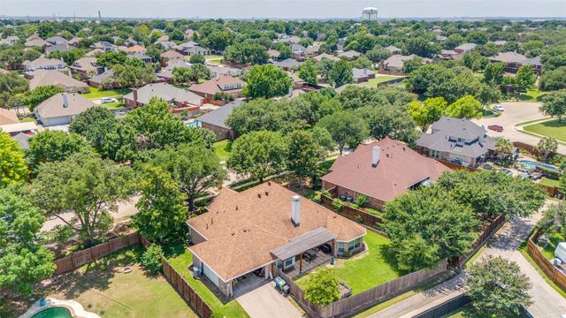 905 Brittany Drive, Lewisville, TX 75067