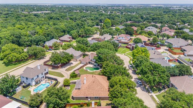 905 Brittany Drive, Lewisville, TX 75067