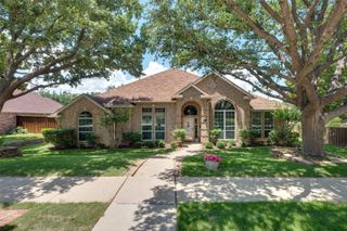905 Brittany Drive, Lewisville, TX 75067