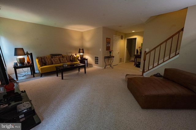 20933 SANDSTONE SQ, Sterling, VA 20165