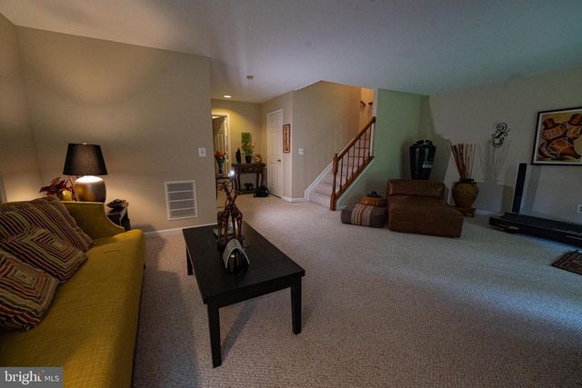 20933 SANDSTONE SQ, Sterling, VA 20165