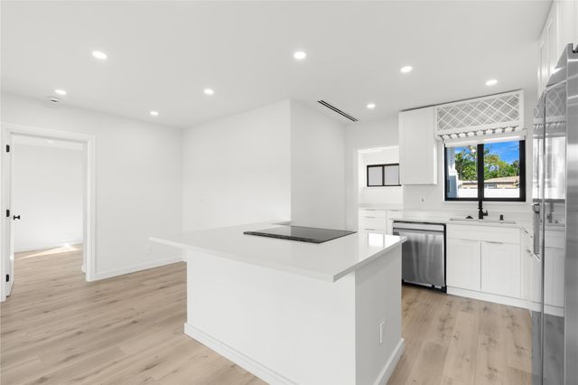 455 SW 14th Ct, Pompano Beach, FL 33060