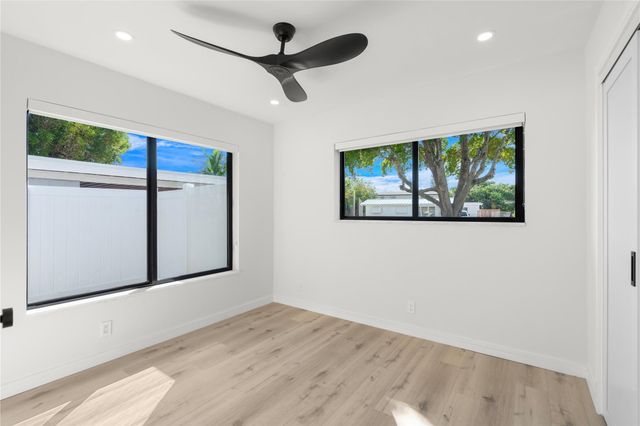 455 SW 14th Ct, Pompano Beach, FL 33060