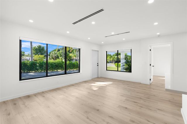 455 SW 14th Ct, Pompano Beach, FL 33060