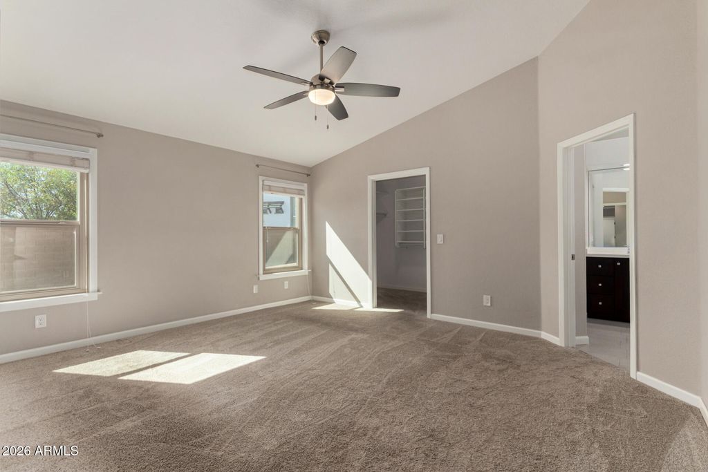 Image 18 of property listing at 20016 N 65th Drive, Glendale, AZ 85308