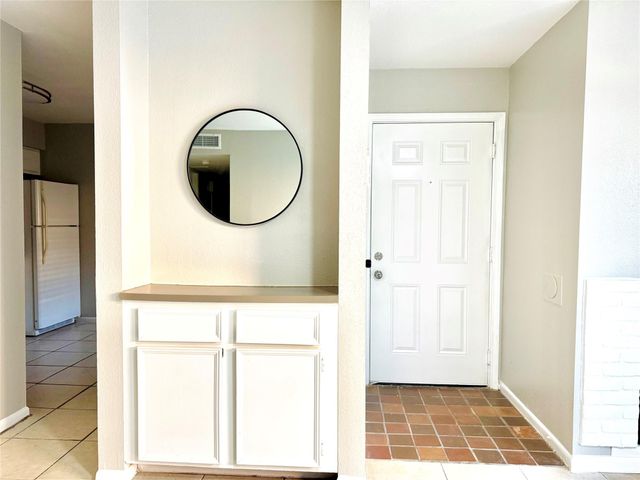 9090 S Braeswood Boulevard 47, Houston, TX 77074