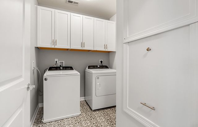 30 Coppersmith Way 502, Canton, MA 02021