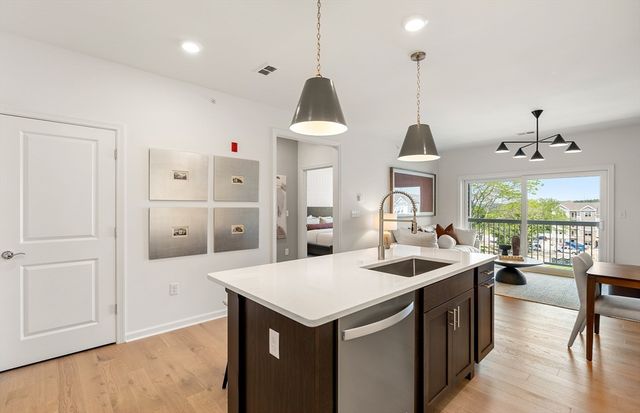 30 Coppersmith Way 502, Canton, MA 02021