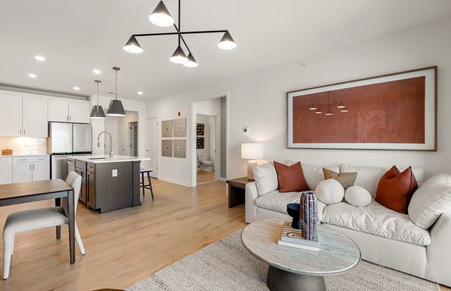 30 Coppersmith Way 502, Canton, MA 02021