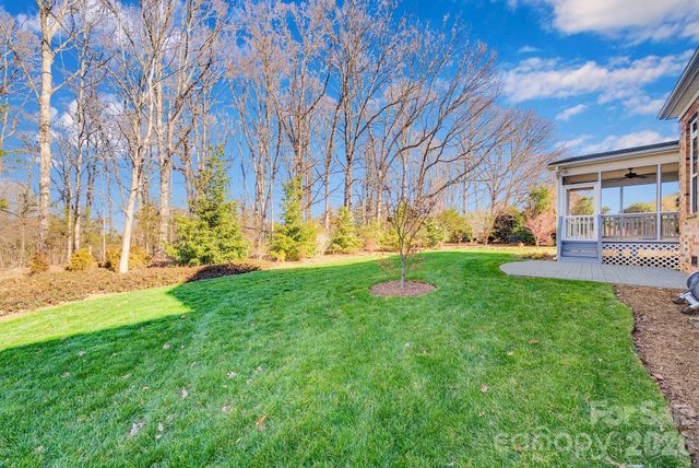 535 Brightleaf Place NW, Concord, NC 28027